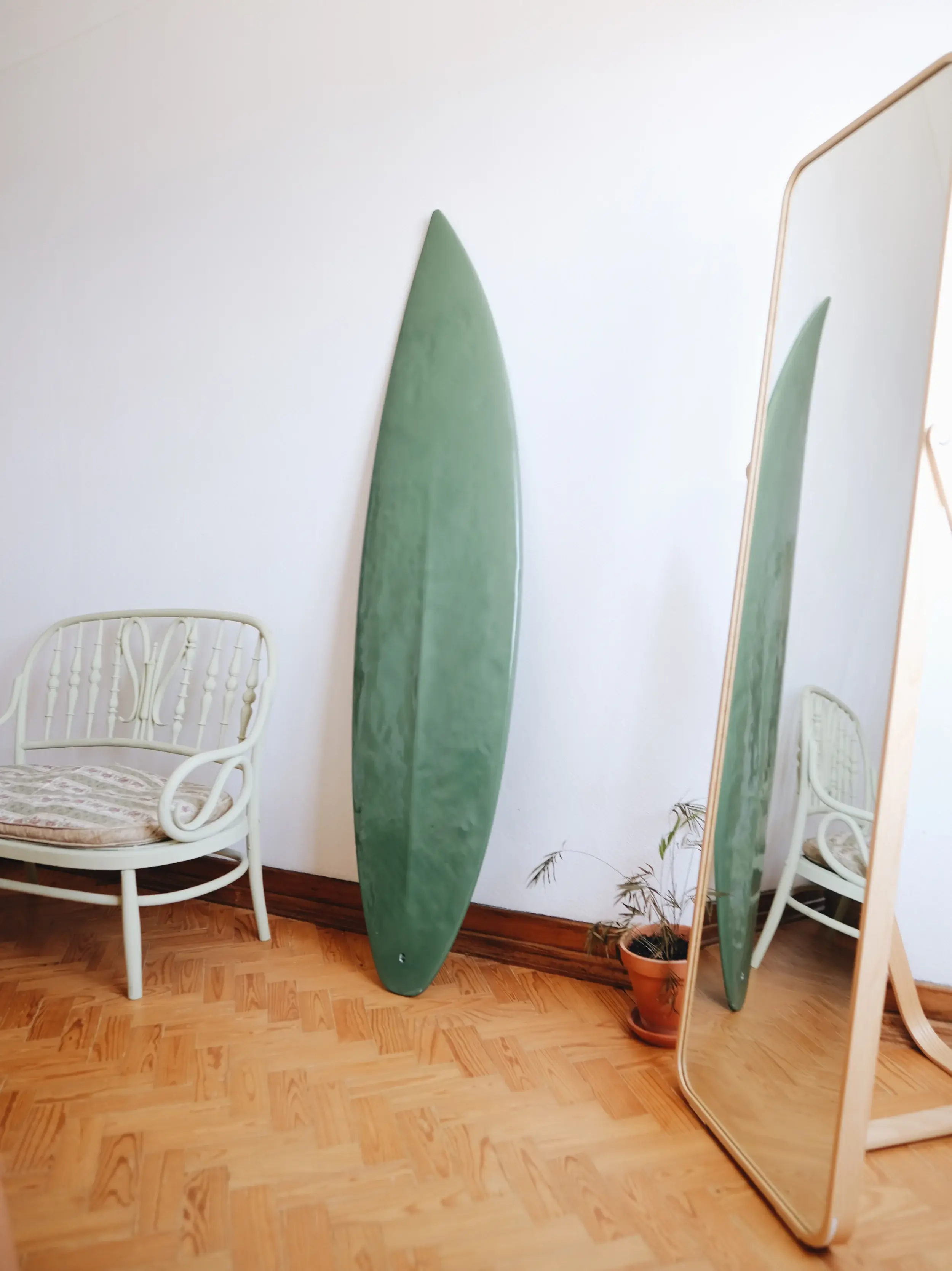 Detalles elegidos con mimo en la Casa de Sines de Manas Slowliving, espacio de retiros creativos y residencias en Sines